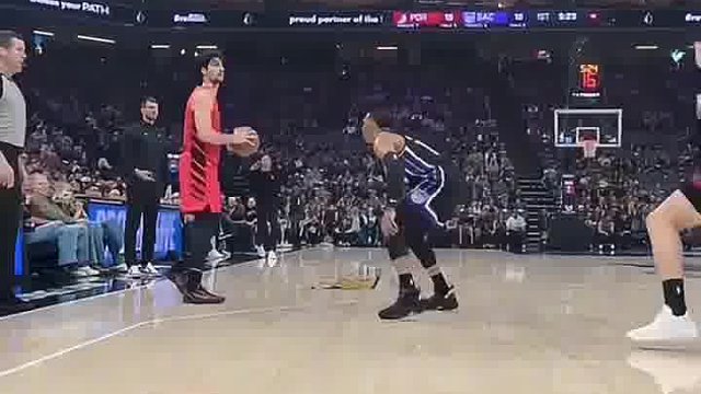 杨瀚森勾手把球打进 #