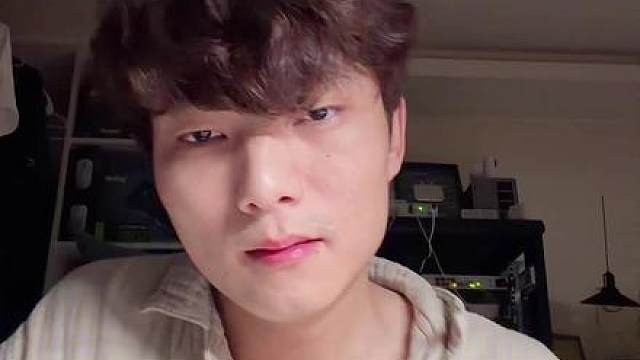 40万粉丝UP主 三角洲直播毁号，引起巨大争议，从嘴硬到道歉