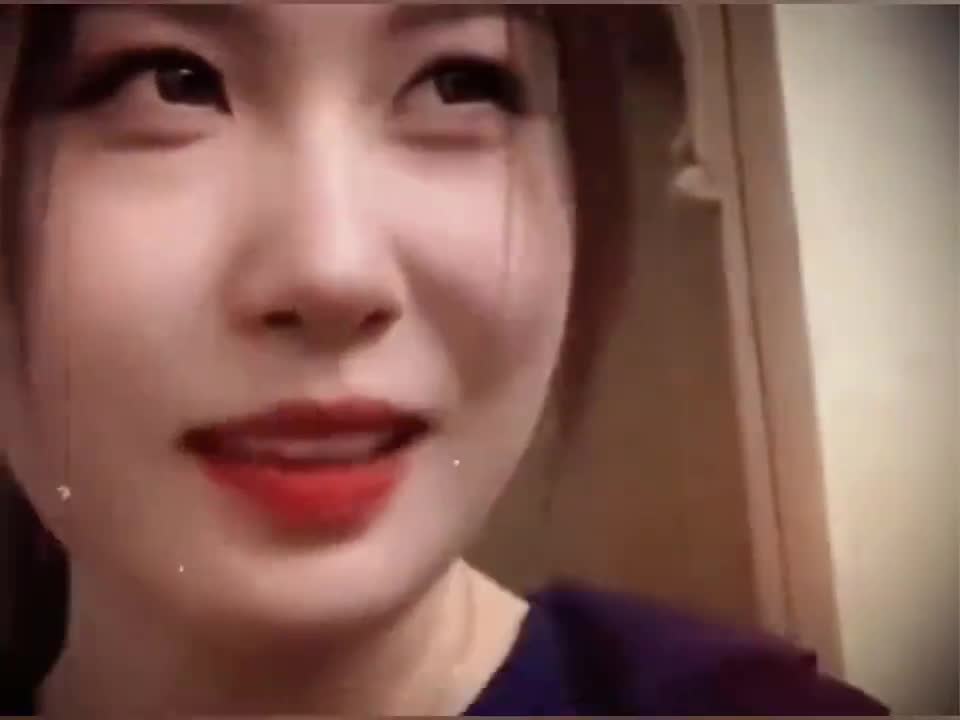 钱呢？   给李婷了  ​