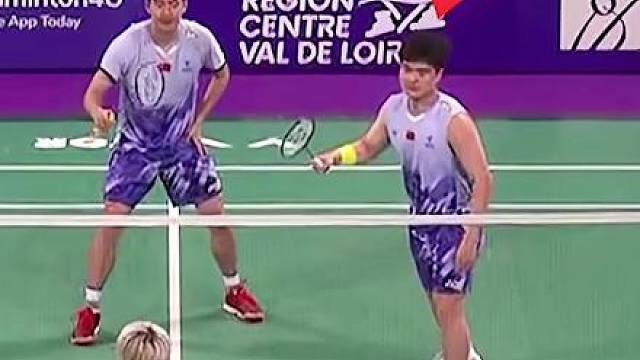 韩国队违规操作，裁判公然袒护，惹怒中国选手！