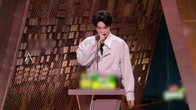 竞人吐槽起来就是没轻没重的

水晶哥这段吐槽，看似在说蒲熠星，实则扫射娱乐圈，他说蒲熠星参加了《明星