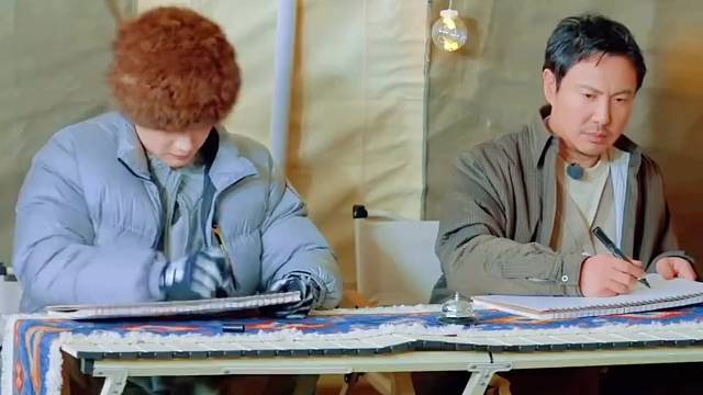 不是世界观一致就是病情一样