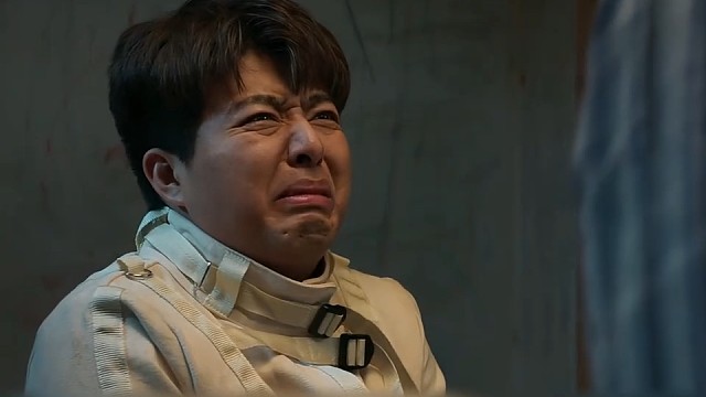 笑死了，差点被拍死