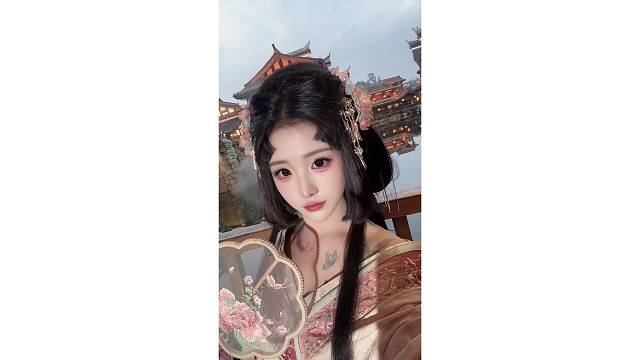 你像一场大雨 淋湿我的眼睛