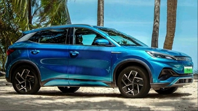 你敢相信吗？有一辆国产电车，贴身接了一枚导弹，电池既然没有起火，你们能猜到是哪款车吗？请看VCR