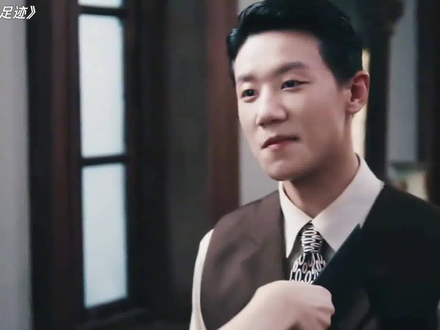 信不信老子一枪把你得酒窝打穿