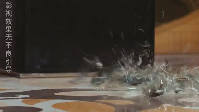 1女孩被抹脖大难不死，父母却惨遭毒手