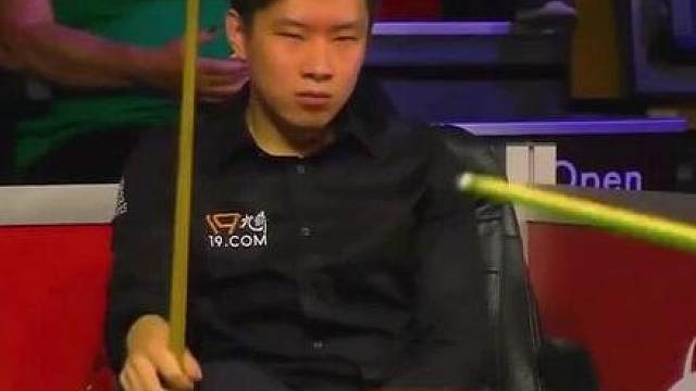 赵心童极限反杀，中途发生匪夷所思一幕，落后64分完成清台