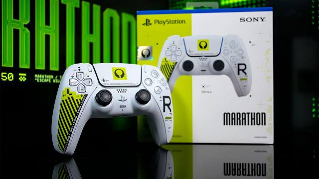 《失落星船：马拉松》限定版PS5手柄开箱展示