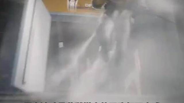 弹幕最多的打法，老飞宇监狱虎蹲撤离