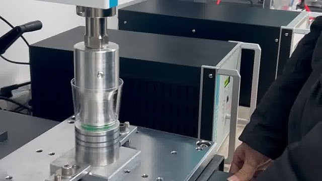 恒友音达超声波  超声波塑料焊接机