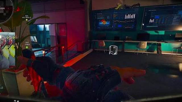 敌人:他肯定没看见咱俩，信我