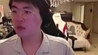 姿態(tài)和LetmeAJ還有Sask組隊(duì)參加PUBG比賽，水晶哥一雷四吃上演頂級(jí)節(jié)目效果，姿態(tài)頭昏展示六倍鏡AUG
