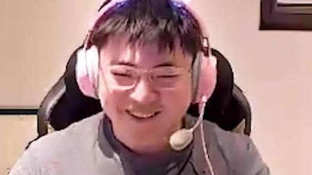 Uzi韩服排位撞车呼吸 十七杀妖姬疯狂追杀呼吸！