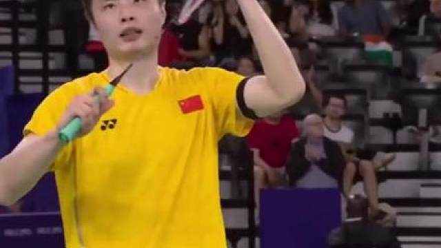 巴黎遗憾!石宇奇世锦赛封神之战：2-1逆转昆拉武特，十年首冠！