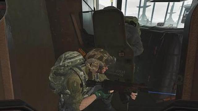 养猛攻队的老板然后顺带手又养了个哈吉蜂是什么体验？