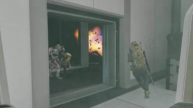 鼠鼠被两队大哥争夺抚养权？