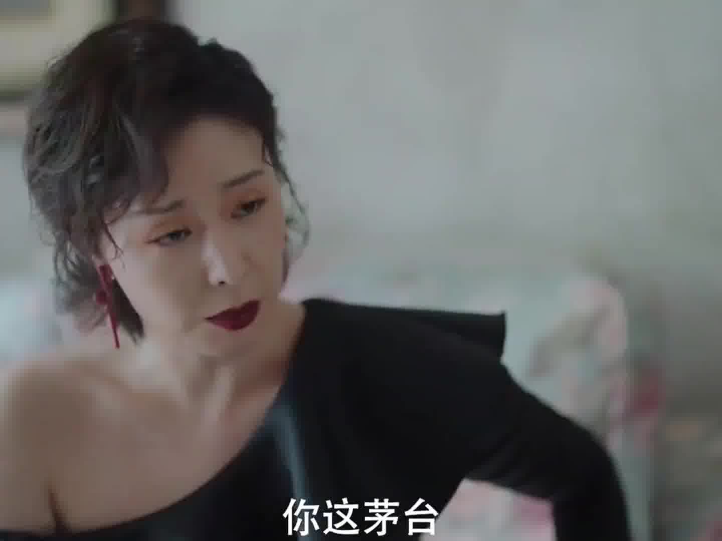 大嫂的品鉴能力绝了，假酒在她面前藏不住！