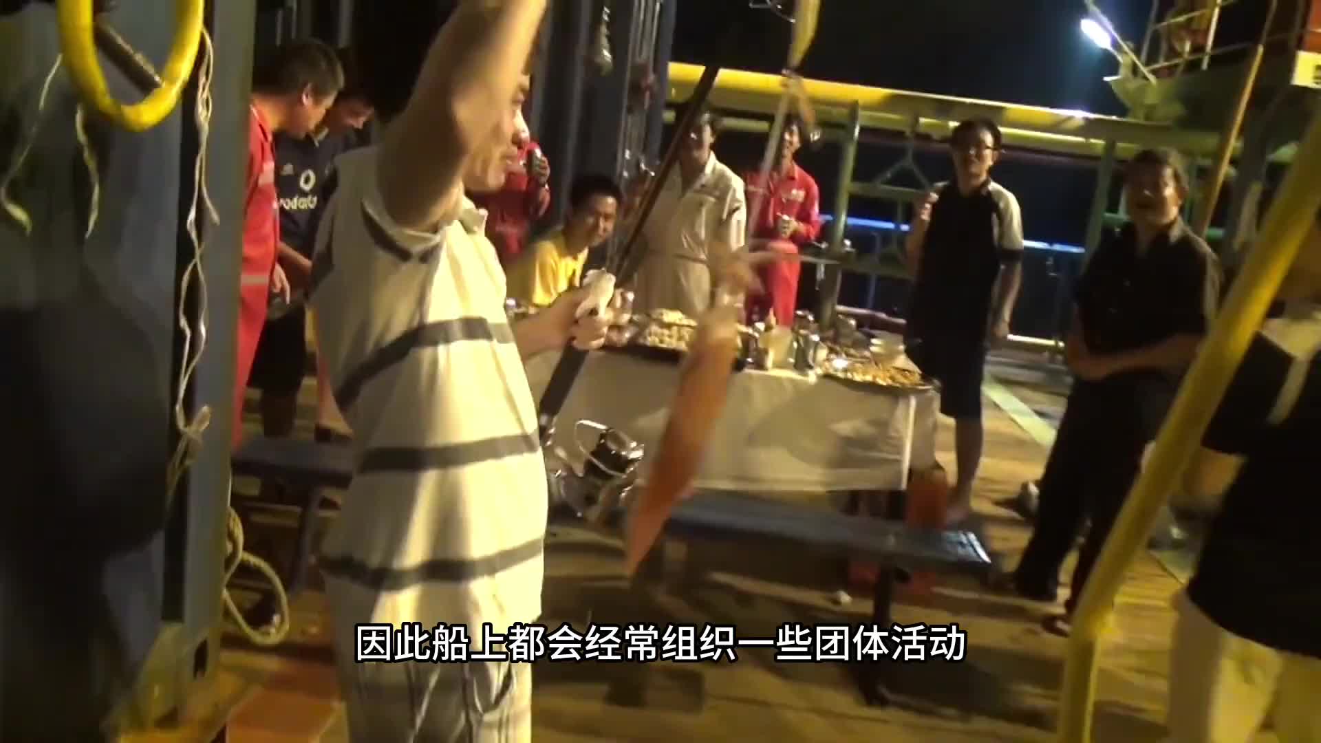 鱿鱼烤到五分熟度的半活状态，真的又脆又鲜。