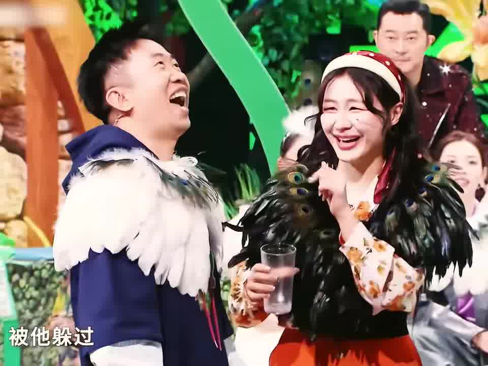 这两人玩的是真嗨！哈哈…