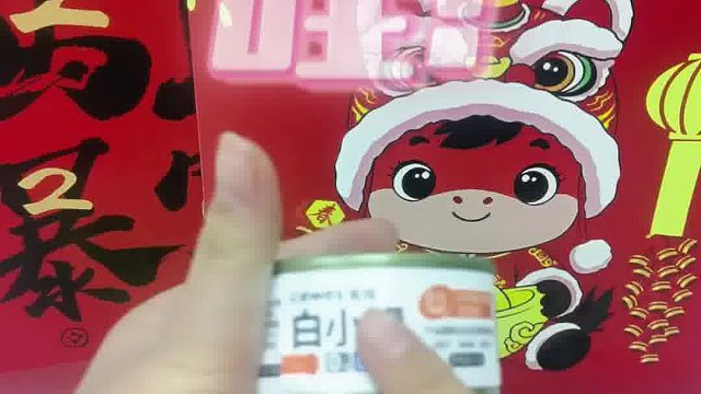 希喂猫罐头，肉质细腻好消化