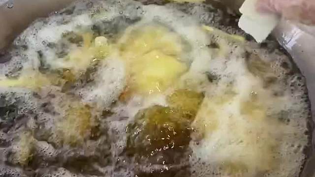 鸡柳年糕薯条三合一混在一起也太好吃了吧！！