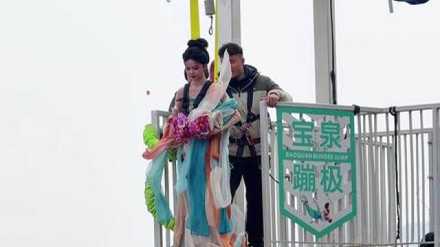 今天看到太行山，原来中国的水墨画是写实派