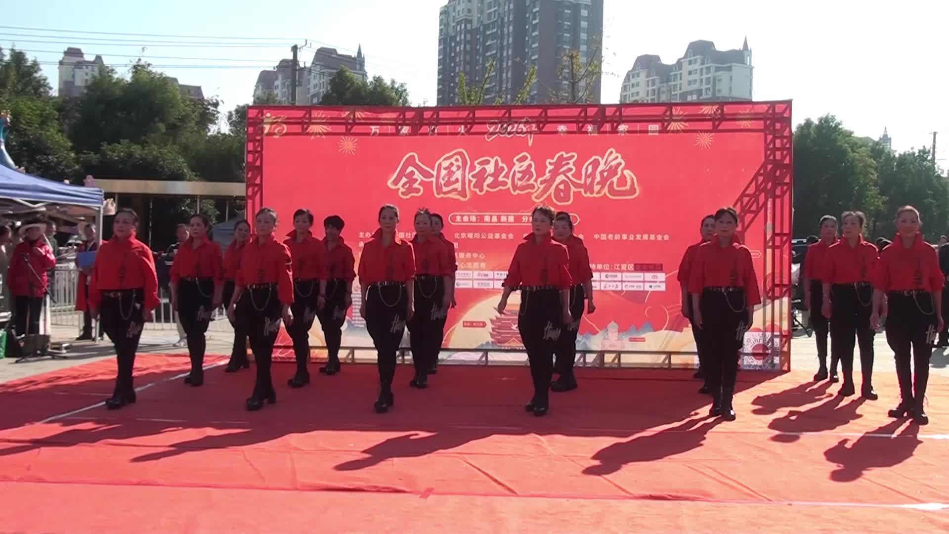 时装：《鸟儿謡》