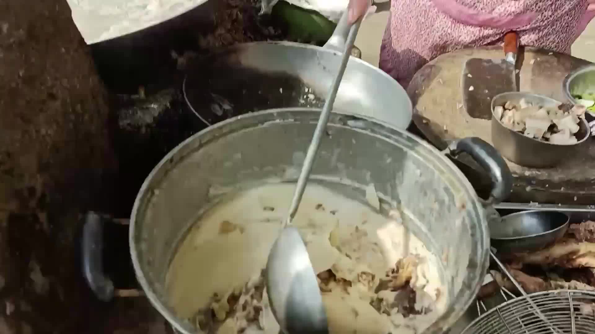 在大集上花十七块吃一碗碎嘴子