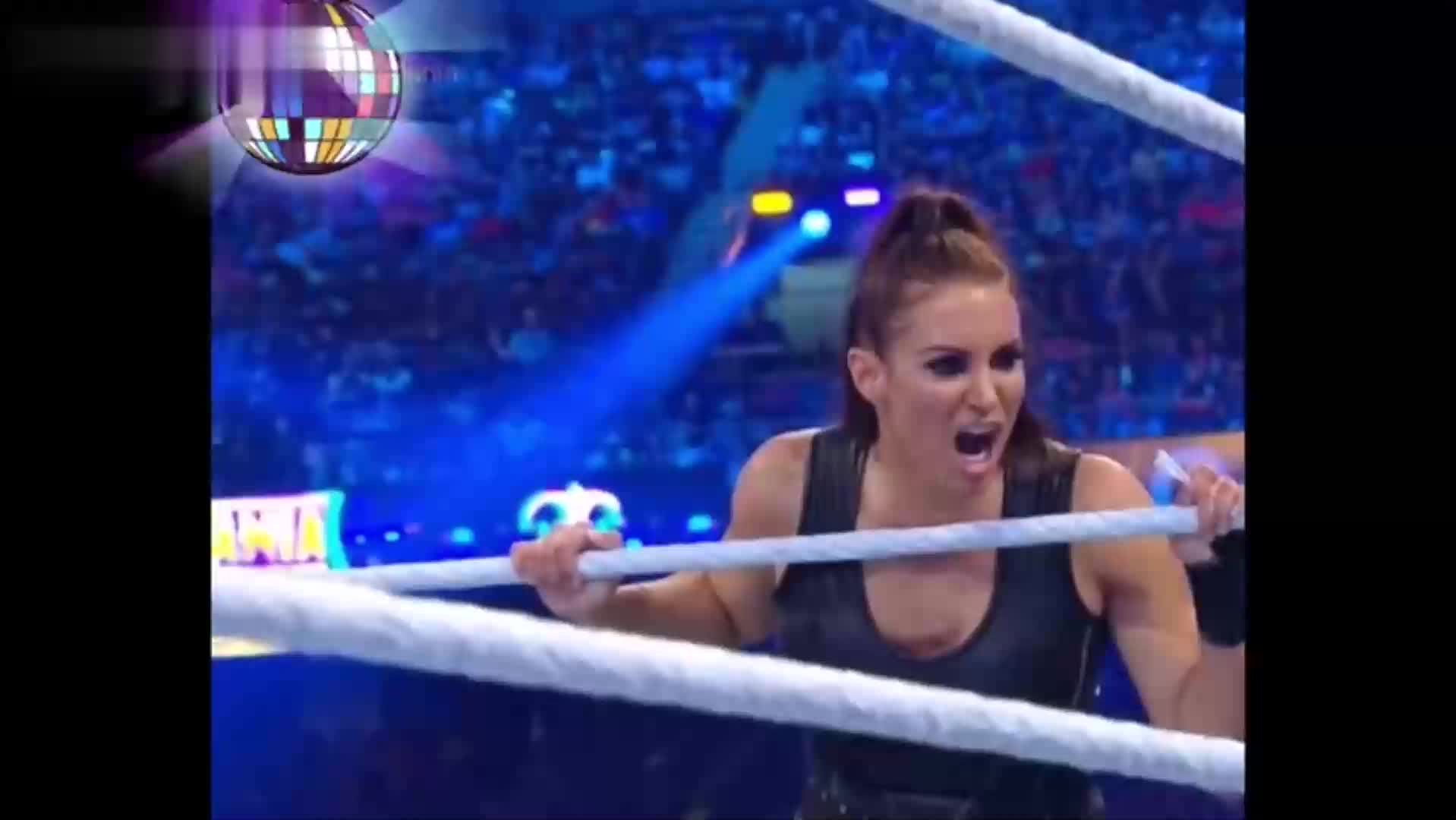 拿过UFC冠军的隆达罗西，来到wwe的擂台竟然被欺负？最后太解气