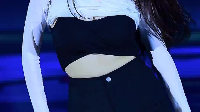 啦啦队女神金贤英！舞台直拍表现力直接拉满