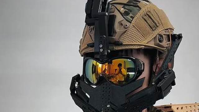 轻量化小作战平台 加模块化机械臂