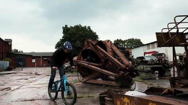 骑上自行车，感觉自己学会了轻功