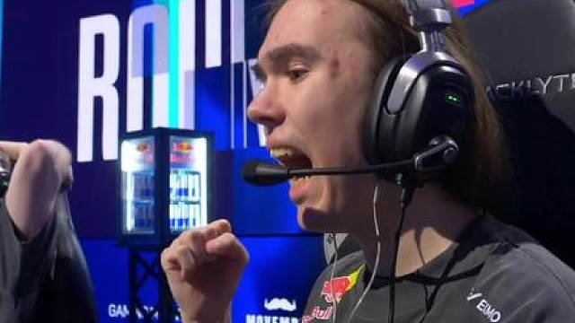 Donk差点再次上演以一敌五 四杀拿赛点 三杀拿胜利