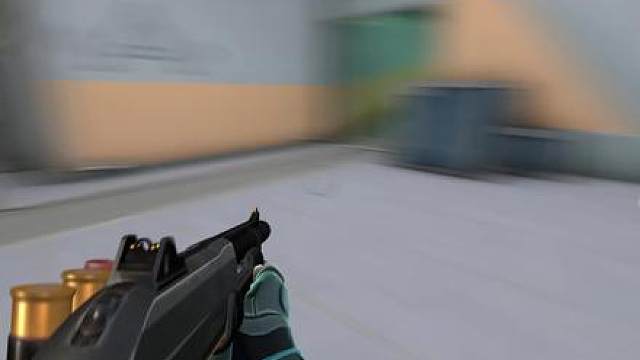 压迫感 小心闪光 我先去了 炸药包出动！ 我们三个真厉害