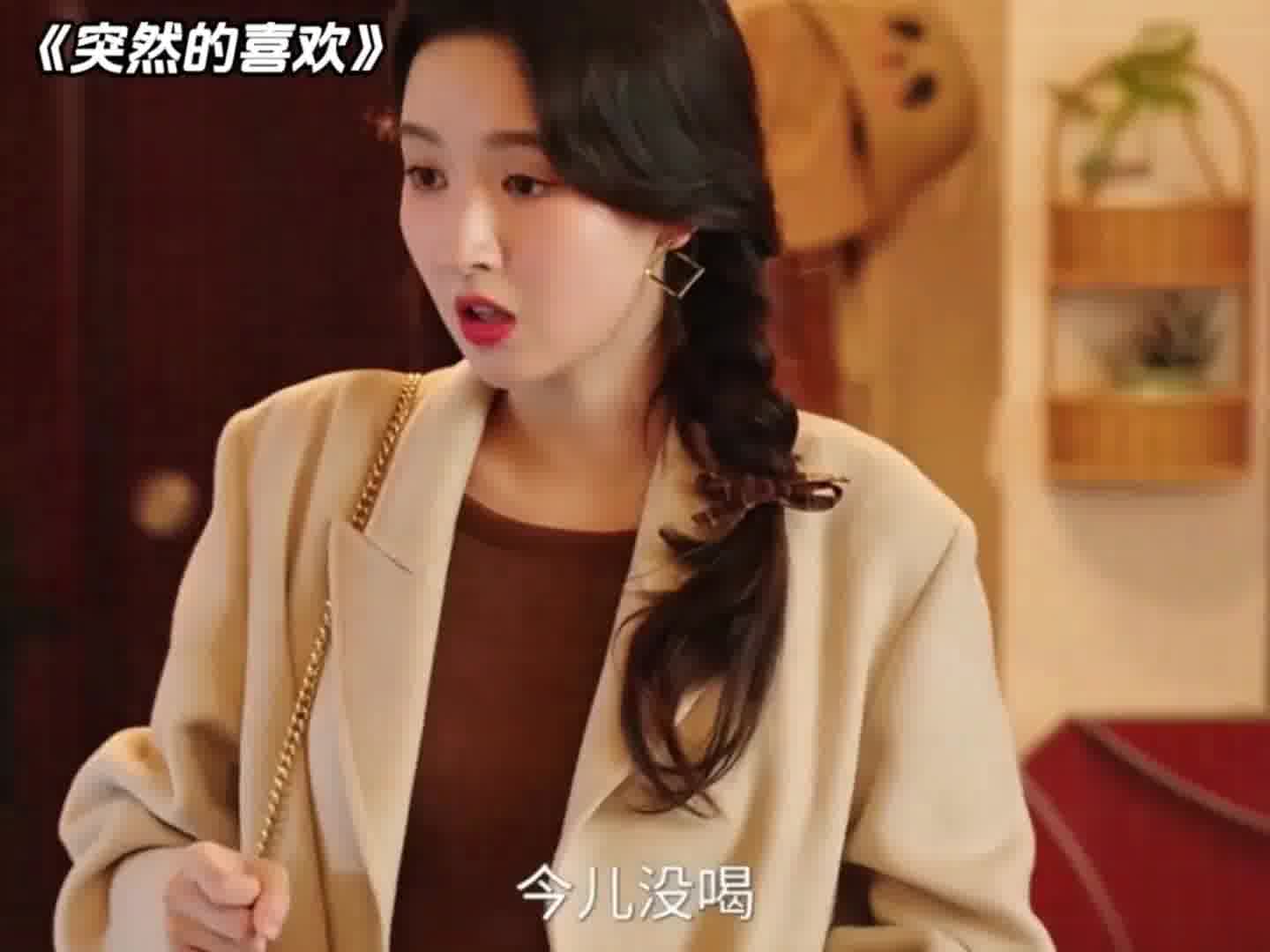 酗酒的爸，孤僻的妹，破碎的她，原生家庭完整了