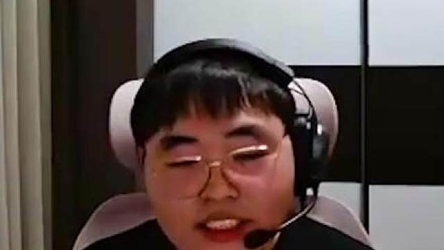 Uzi训练赛拿Ale找自信 试训新打野队友对手都在夸！