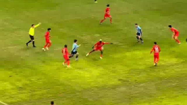 毛伟杰过人太精彩了！ #足球