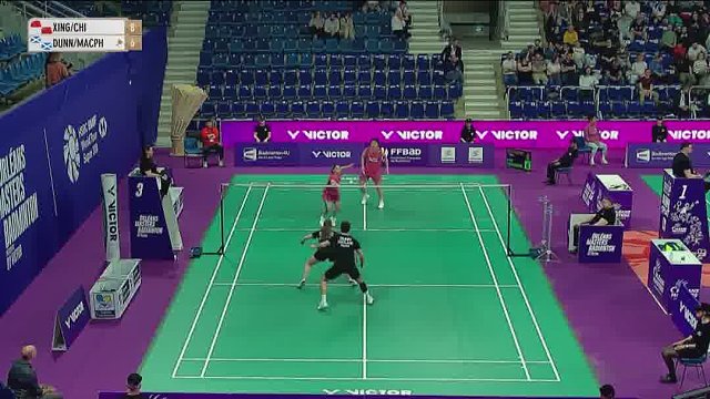 张驰网前封网锁住对手 程星后场重杀一锤定音