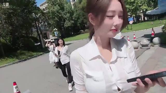 快去请法海……