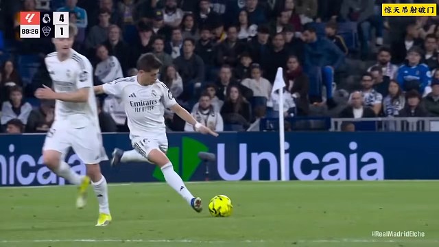 天降奇缘！居莱尔惊天射门打破26年魔咒！#足球