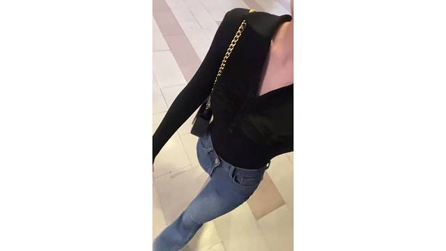 是的呀，兄弟们应该喜欢看吧，找女朋友就照着这种标志去找