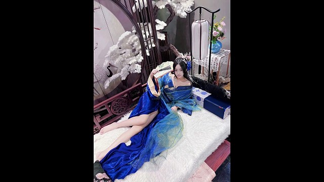 茉莉雪季的尾调  是你浅淡的瞳色