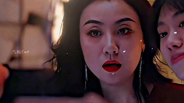 “相机带警徽 像素不用吹”