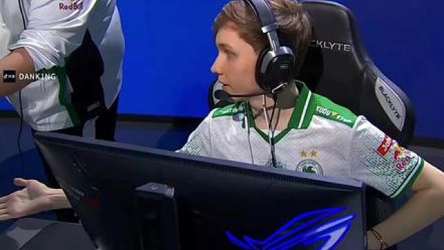 “这狙比麦乐迪还能空” 爆了爆了！玲皇打上头了失口乱言，吓DANK1NG一雷