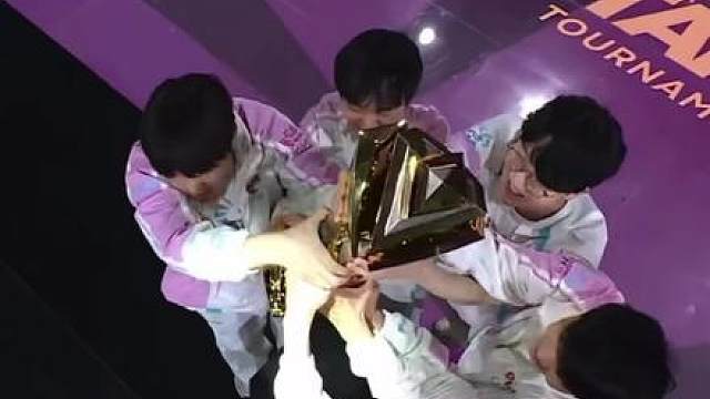 BLG夺得本届英雄联盟全球先锋赛冠军