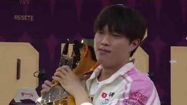 BLG干翻G2后把GEN从全球战力榜第一拉下来自己登顶！Bin哥更离谱，赛场上把G2上单按在地上摩擦