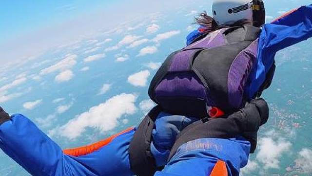 太奶怎么一闪一闪的