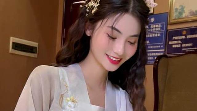 流水落花春去也
