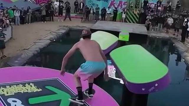 永远自由如风，永远为自己着迷.